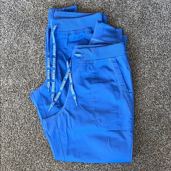 Med Couture Pants - Pair MEDCOUTURE Ceil Blue Jogger Scrub Pants Brand New Size Medium